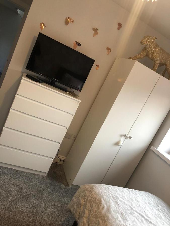 Alcantara- Modern Home With Hot Tub- Sleeps 10 Cromdale Екстериор снимка